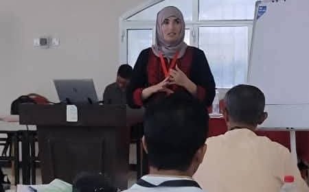 بالتعاون مع الصليب الاحمر تدشين دورة "إدارة الإصابات الجماعية" م /عبود العسكري بالتعاون مع الصليب الأحمر.