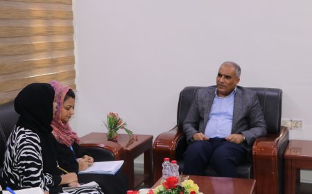 وزير التربية (العبادي) يلتقي وفد منظمة الغذاء العالمي بعدن