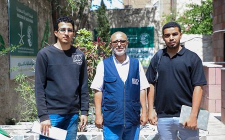 فريق من التخطيط بادارة المنظمات بوزارة الصحة يزور مركز الأطراف وإعادة التأهيل بتعز
