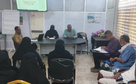 مدير مكتب الصحة بمديرية تبن يراس اجتماعا لمدراء المواقع الصحية لمناقشة مؤشرات حالات سوء التغذية 