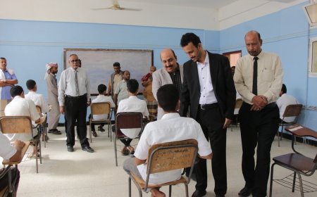 وكيل حضرموت الجيلاني يدشن اختبارات الفصل الدراسي الثاني للعام 2025–2026م بمديريات ساحل حضرموت