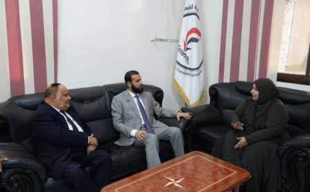 المحافظ الرباش يقدم إقرار الذمة المالية، ويبحث مع الهيئة الوطنية العليا لمكافحة الفساد إنشاء فرع للهيئة بمحافظة أبين