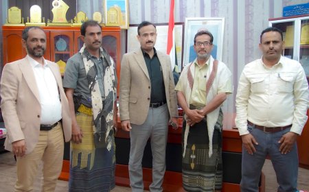 المحافظ بن الوزير يلتقي قيادة السلطة المحلية بمديرية عرماء ويؤكد المضي في تنفيذ المشاريع الحيوية والخدمية