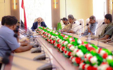 برئاسة الوكيل الدغاري.. لجنة المناقصات بشبوة تستعرض عطاءات توريد أدوية ومستلزمات طبية