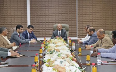 محافظ البنك المركزي اليمني يلتقي مسؤولي البنوك التجارية والإسلامية وبنوك التمويل الأصغر وجمعية البنوك