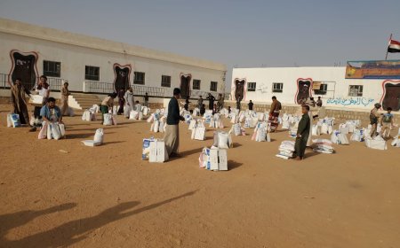 بدعم مركز الملك سلمان.. الفرقة الثالثة طوارئ تدشن توزيع مساعدات غذائية للأسر المحتاجة في الوديعة
