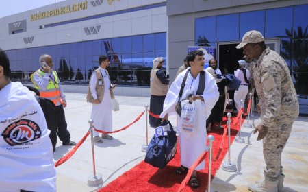 ​تدشين تفويج حجاج بيت الله الحرام من مطار الغيضة الدولي إلى مطار جدة