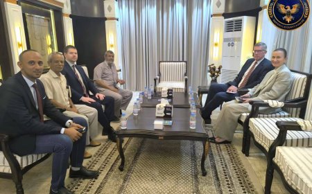 اللواء الجمالي يلتقي وفد مكتب المبعوث الأممي بعدن ويؤكد على أهمية الشراكة الأمنية