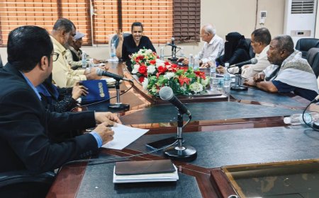محافظ لحج يلتقي ممثلي الأحزاب والمكونات السياسية بالمحافظة ويحث على توحيد الصف لدعم التنمية والابتعاد عن الصراعات ... 