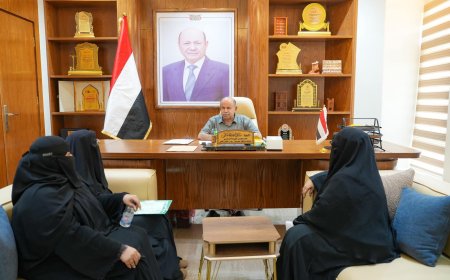 الخنبشي يشيد بدور التكتل الديمقراطي النسائي في تعزيز السلام ونبذ خطاب الكراهية