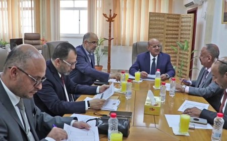 انعقاد اجتماع خاص لبحث المعالجات العاجلة لأوضاع الكهرباء في العاصمة عدن والمحافظات المحررة