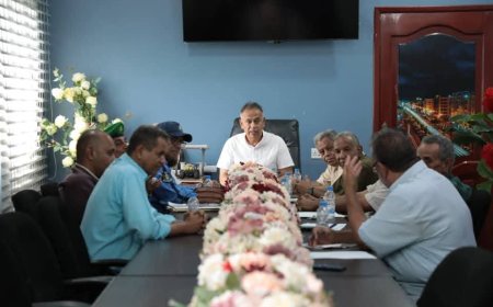 الجاوي يترأس اجتماعاً تنفيذياً موسعاً لإقرار خطة طوارئ خدمية وأمنية شاملة استعداداً لعيد الأضحى في المعلا