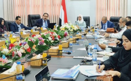 عدن: اللجنة الوطنية للمرأة تترأس لقاءً تعريفياً لتعزيز دور المرأة في مكافحة الفساد وترسيخ النزاهة