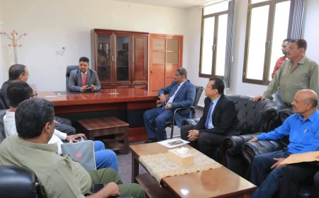 إجراء عملية الاستلام والتسليم بين نائبي وزير التعليم الفني والتدريب المهني بعدن