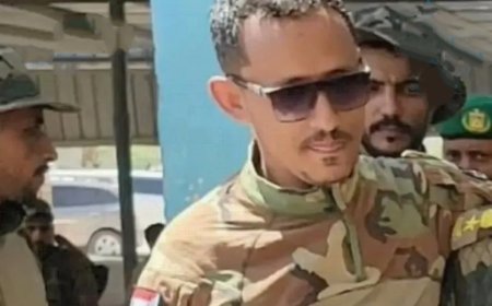 ​تسريب صوتي صادم يفضح (صقر عدن) هو يبتز فتاة.. (استمع) لتفاصيل المكالمة الصوتية!