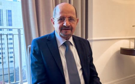 الزنداني:الحكومة تضع في مقدمة أولوياتها تحسين الأوضاع المعيشية للمواطنين