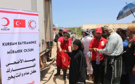 دائرة الخدمات الطبية العسكرية تنفذ مبادرة توزيع أضاحي العيد على موظفي مستشفى عبود العسكري