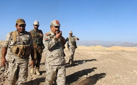 رئيس هيئة العمليات يتفقد أبطال القوات المسلحة جنوب مارب