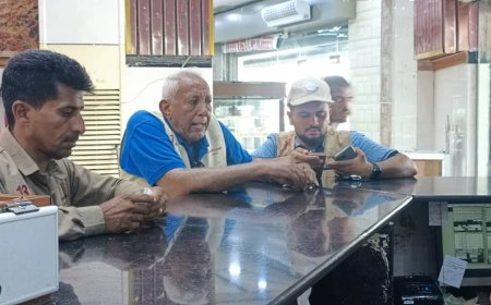 خلال إجازة عيد الأضحى المبارك..مكتب صناعة المنصورة بعدن يواصل حملته الرقابية لضبط أسعار المواد الغذائية والوجبات بمطاعم المديرية