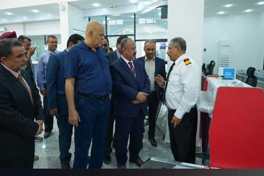 وزير النقل يتفقد مطار المخا الدولي ويطلع على مستوى الإنجاز والجاهزية الفنية