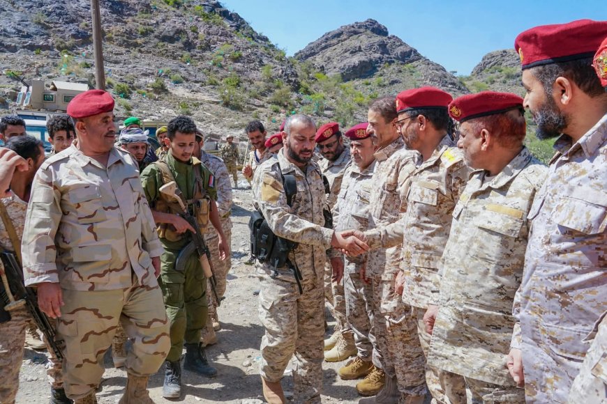 اللواء القبّة يترأس اجتماعاً عسكرياً لقادة ألوية محور الضالع في مريس