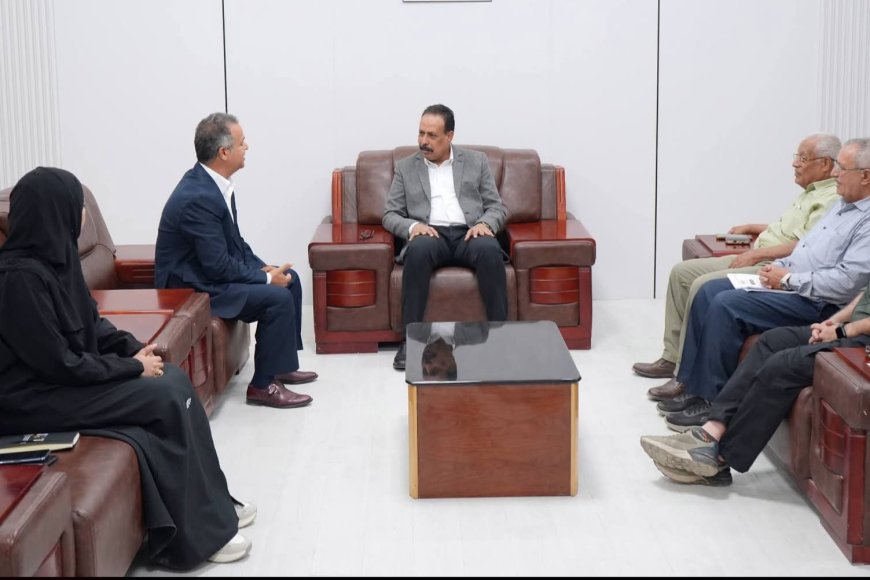 وزير الأشغال يبحث مع السفير الليبي سبل تعزيز التعاون المشترك. 