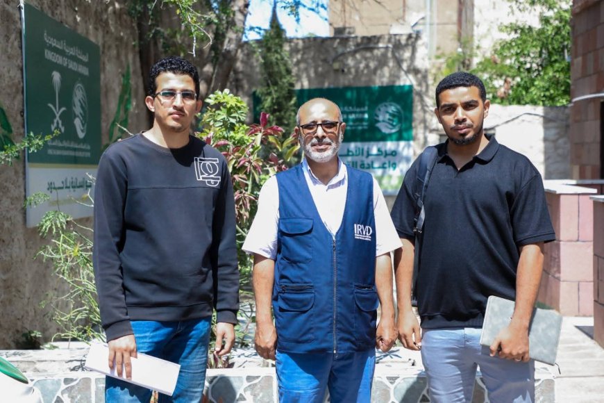 فريق من التخطيط بادارة المنظمات بوزارة الصحة يزور مركز الأطراف وإعادة التأهيل بتعز