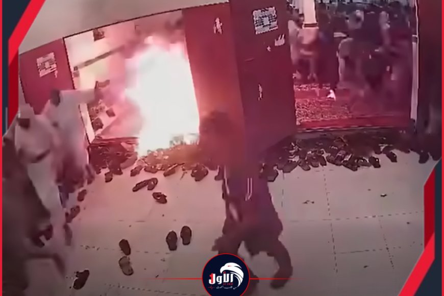 فيديو صادم يوثق لحظة إشعال شاب النار في جسده داخل مسجد بمأرب