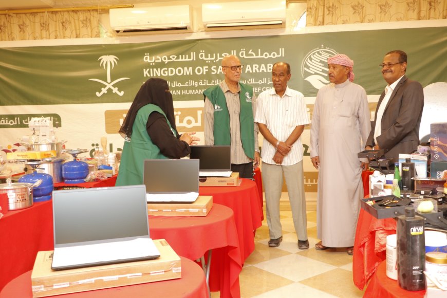 حضرموت: بتمويل مركز الملك سلمان.. تسليم حقيبة العمل لمتدربي مكون سبل العيش ضمن مشروع بداية