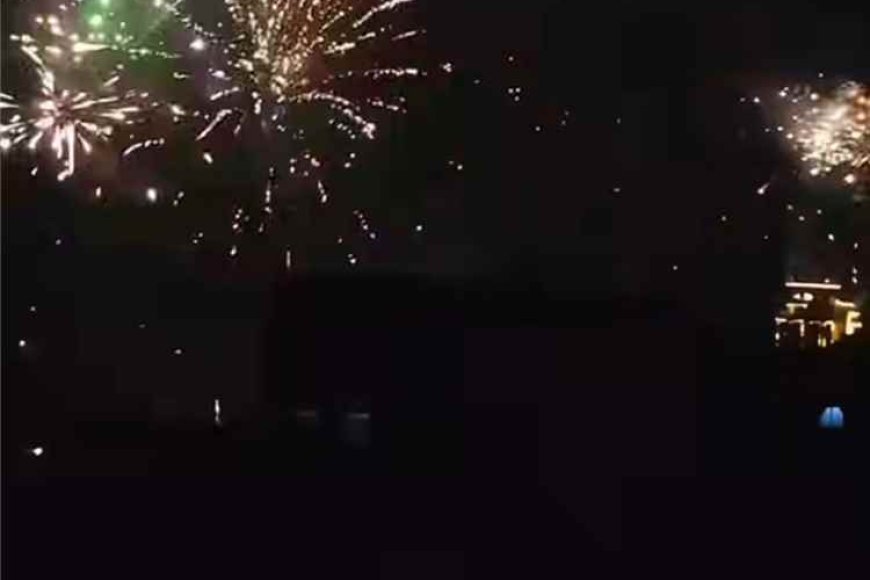 ألعاب نارية تُضيء سماء المكلا احتفالا بعيد الوحدة