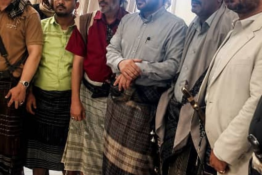 الأستاذ صالح منصور يستقبل سلاطين يافع أثناء تقديمهم واجب العزاء بوفاة الرئيس عبدربه منصور هادي