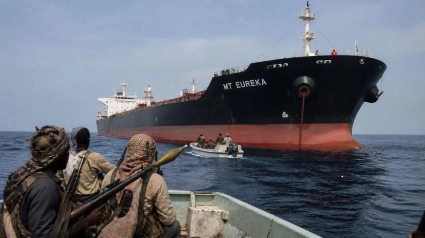 اخر بيان أُصدر اليوم الاحد بشأن حادثة اختطاف ناقلة النفط من قبل إعلام خفر السواحل اليمنية – عدن