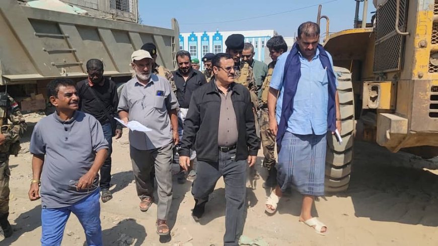 برعاية وزير الدولة - محافظ العاصمة عدن - عبدالرحمن شيخ..مدير عام المنصورة يدشن مشروع استكمال بناء مكاتب السلطة المحلية بالمديرية