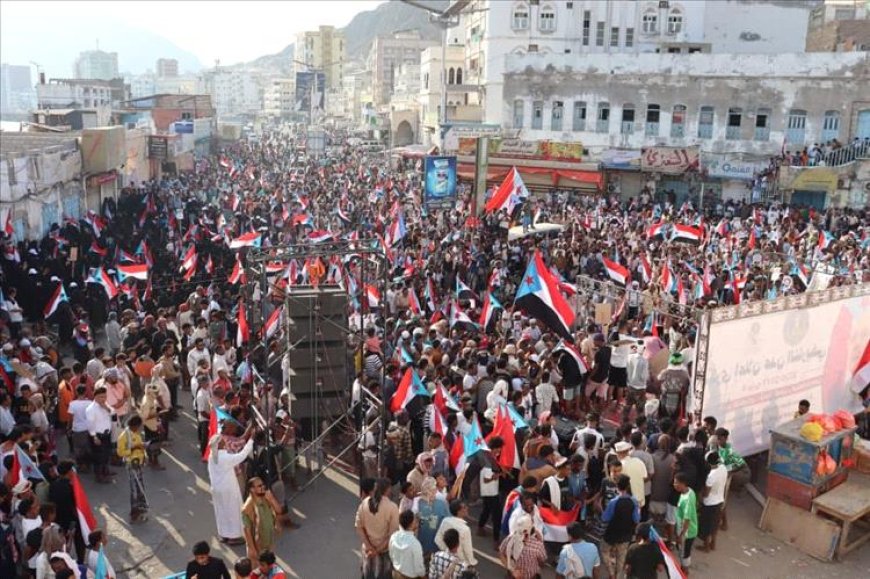 بيان حاسم بـ(12) بندًا.. مليونية المكلا تؤكد (إعلان عدن التاريخي) مرجعية الجنوب (صور)