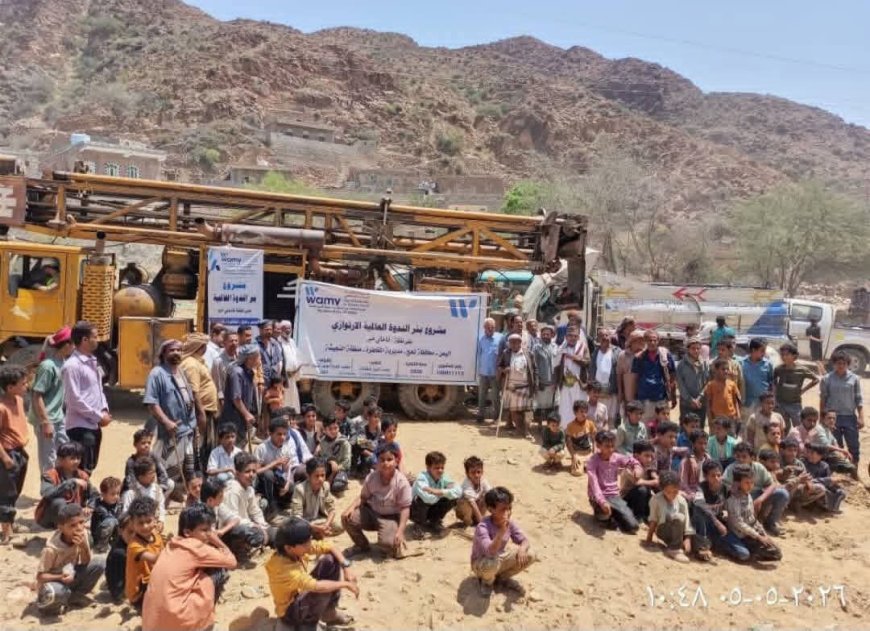 مدير عام المقاطرة يدشن مشروع حفر بئر إرتوازي في المحلة عزلة النجيشة 