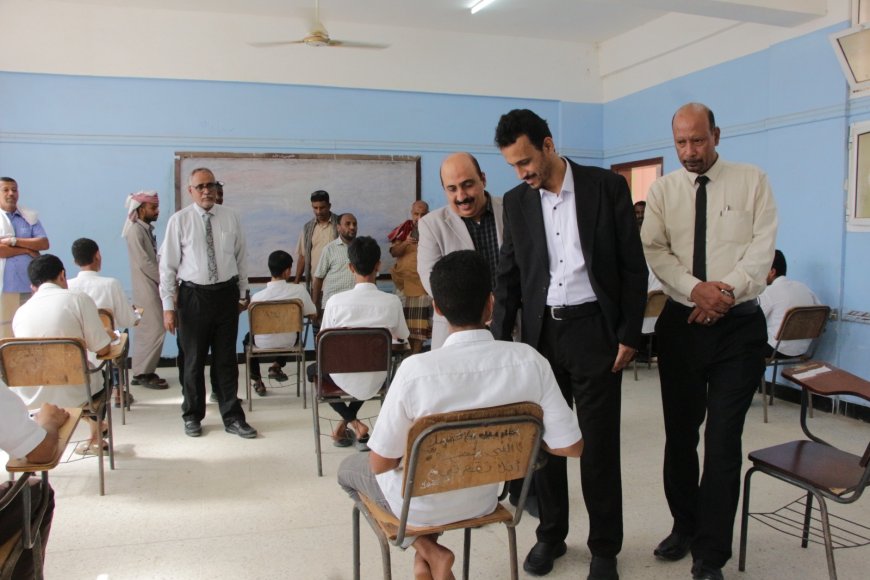 وكيل حضرموت الجيلاني يدشن اختبارات الفصل الدراسي الثاني للعام 2025–2026م بمديريات ساحل حضرموت