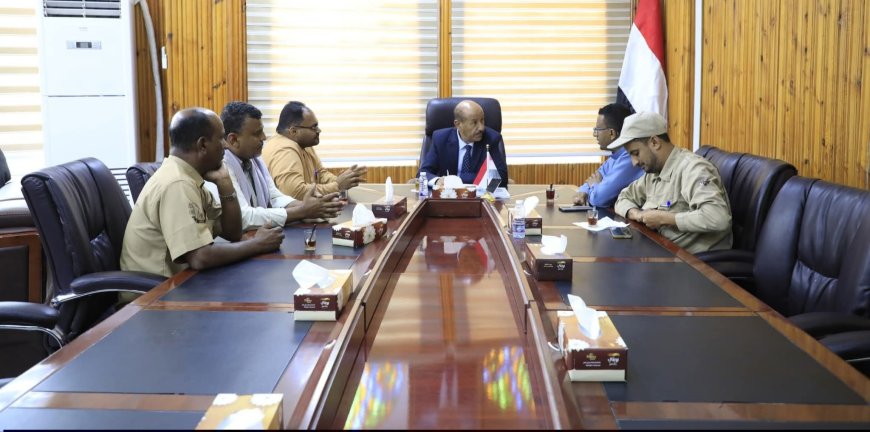 الوكيل بارباع يلتقي بنقابة عمال كهرباء وادي حضرموت ويؤكد دعم الجهود الرامية لتحسين الخدمات