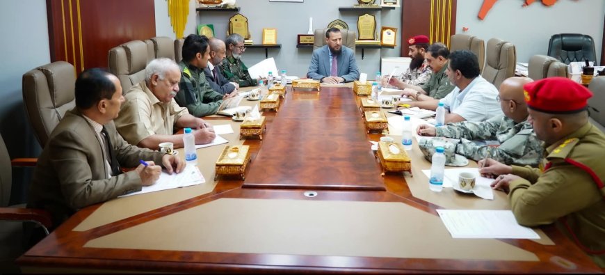 برئاسة المحافظ شيخ.. اللجنة الأمنية تقف على مستجدات الأوضاع والجهود المبذولة لتعزيز الأمن والاستقرار