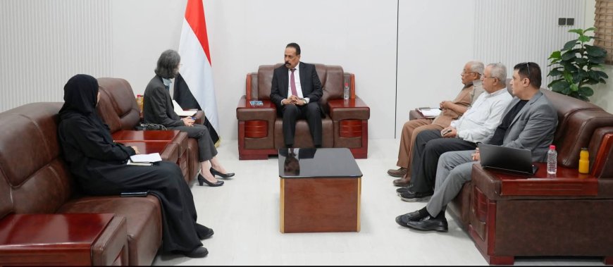 وزير الأشغال يبحث مع السفيرة الفرنسية سبل تعزيز التعاون في قطاع الطرق والبنية التحتية