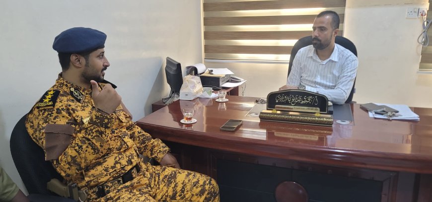 ضمن جهود تأمين القطاع السياحي.. مديرعام سياحة ساحل حضرموت يلتقي مدير إدارة المنشآت 