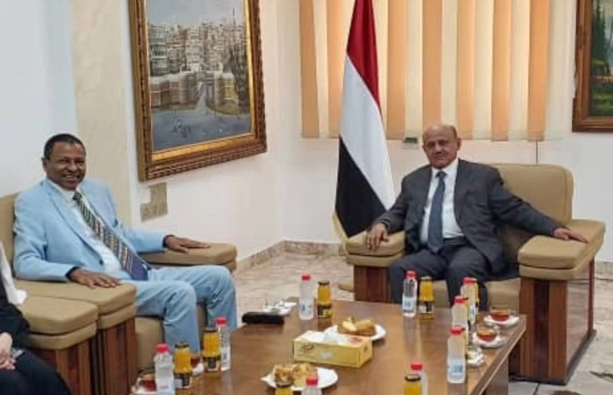 محافظ البنك المركزي اليمني يلتقي الممثل والمدير القطري لبرنامج الغذاء العالمي في عدن