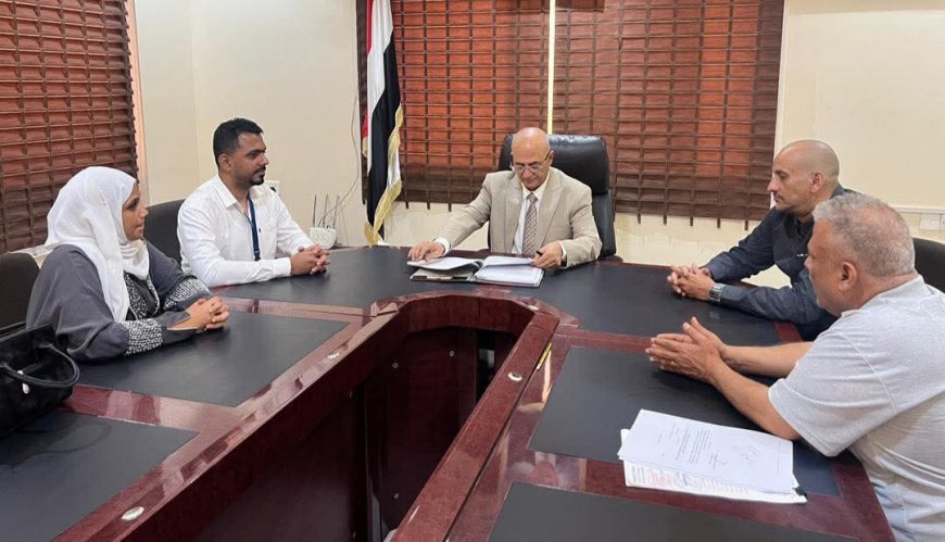 وزير المياه والبيئة يوقع مع منظمة سماريتان بيرس اتفاقيتين لتنفيذ 8 مشاريع مياه وإصحاح بيئي في عدن وتعز بتكلفة 2.4 مليون دولار 