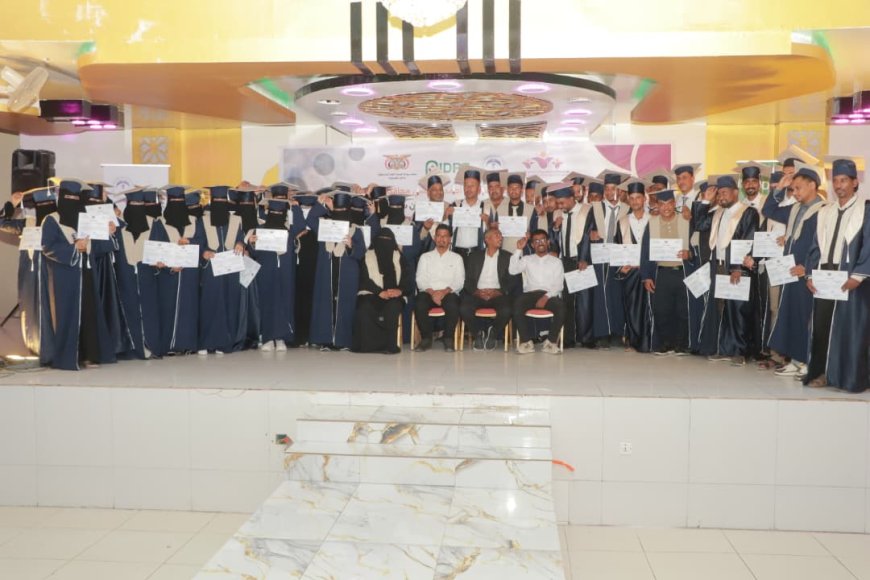 المكلا: مؤسسة الأمل النسوية تختتم برنامج الرعاية التنفسية الحرجة وتؤهل 63 كادراً صحياً