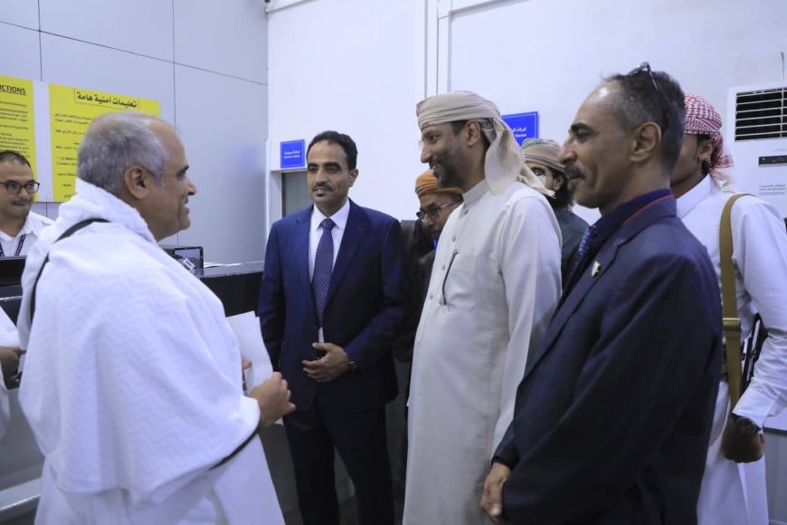 تدشين تفويج حجاج بيت الله الحرام من مطار الغيضة الدولي إلى مطار جدة