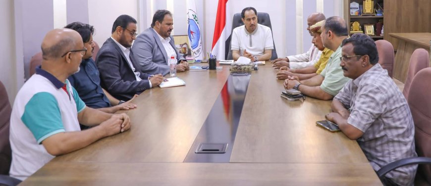 وزارة الشباب والرياضة تسلم نادي الريدة شهادة الاعتراف النهائي