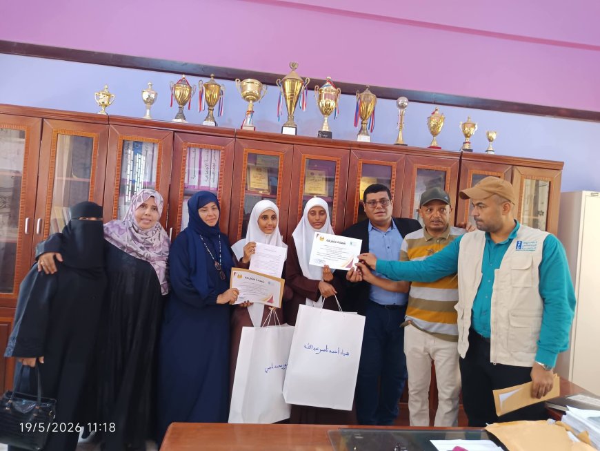تكريم طالبات ثانوية بلقيس المتفوقات في المسابقات الإبداعية