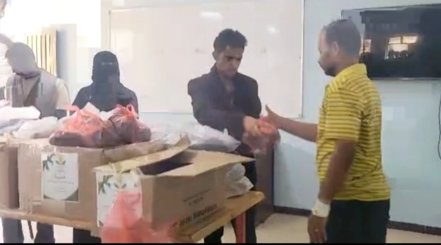 مبادرة "جبر الخواطر الإنسانية" توزع كسوة العيد لفئة الصم في العاصمة عدن