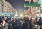 عاجل وبالصورة.. الغليان الشعبي يجتاح المعلا ومحتجون يقطعون الشارع الرئيسي بعدن!