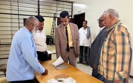 وكيل حضرموت الجيلاني يتفقد مستوى الانضباط الوظيفي في عدد من المرافق الحكومية عقب إجازة عيد الأضحى المبارك