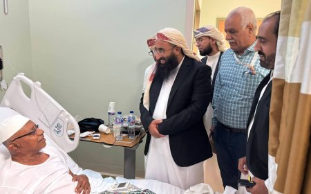 وزير الأوقاف والإرشاد يتفقد الحالات المرضية من حجاج بلادنا بمكة المكرمة ويشيد بالرعاية الصحية المقدمة لهم